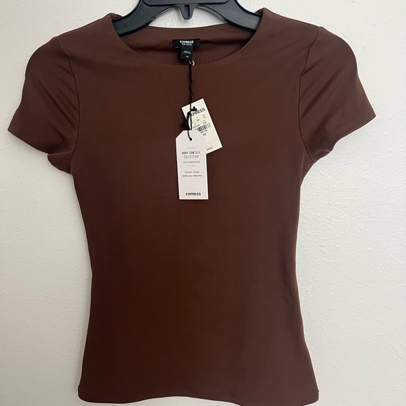 NWT Express Body Contour Top - Picture 5 of 7